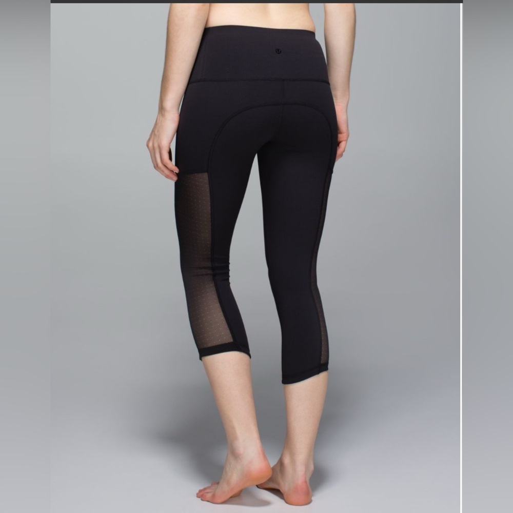 Lululemon Hot To Street Mesh Crop